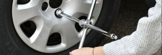 Clé démonte-roue : l’outil indispensable pour tout automobiliste prévoyant