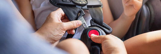 Confort et sécurité de l’enfant en voiture : les accessoires à ne pas négliger